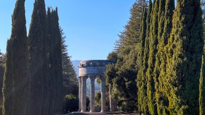 요세미티로부터의 물의 신전,  Pulgas Water Temple